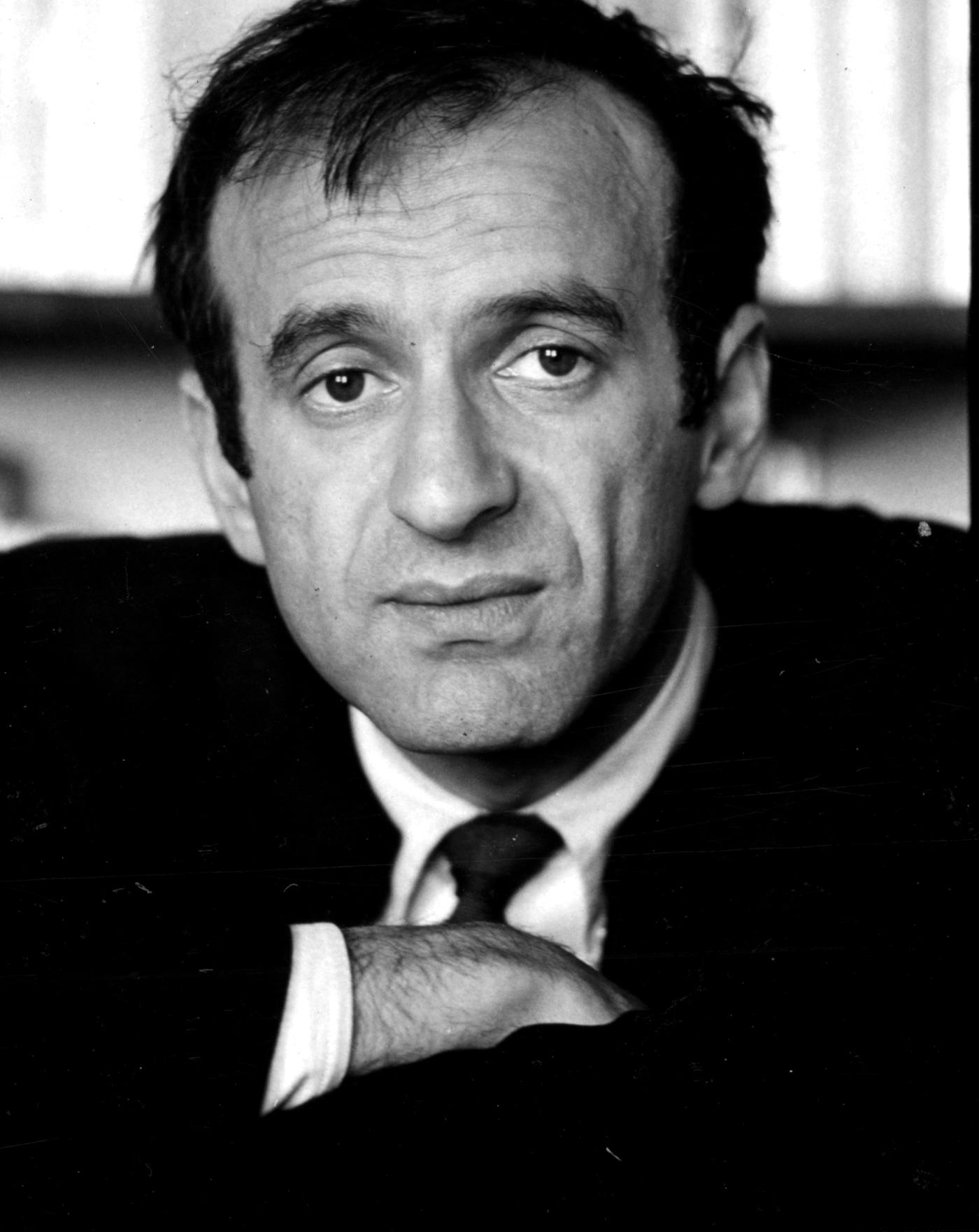 Elie Wiesel en 1966, portrait en noir et blanc